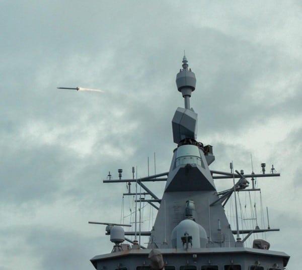 新西兰护卫舰首次发射海上接收器导弹
