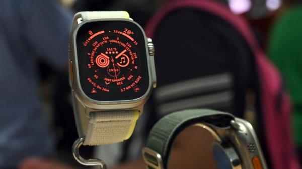 苹果暂停假日手表销售表明其面临法律约束