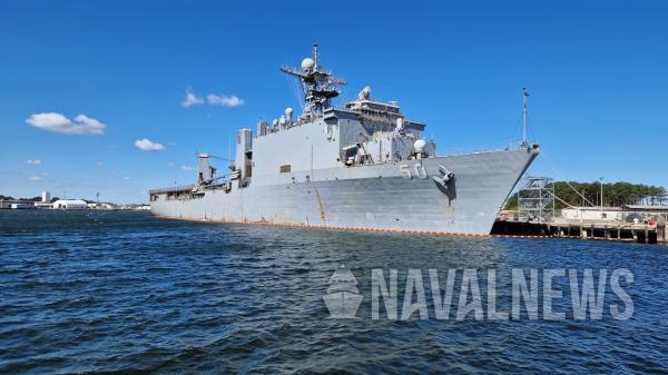 美国海军授予BAE系统公司升级卡特霍尔号航母的合同